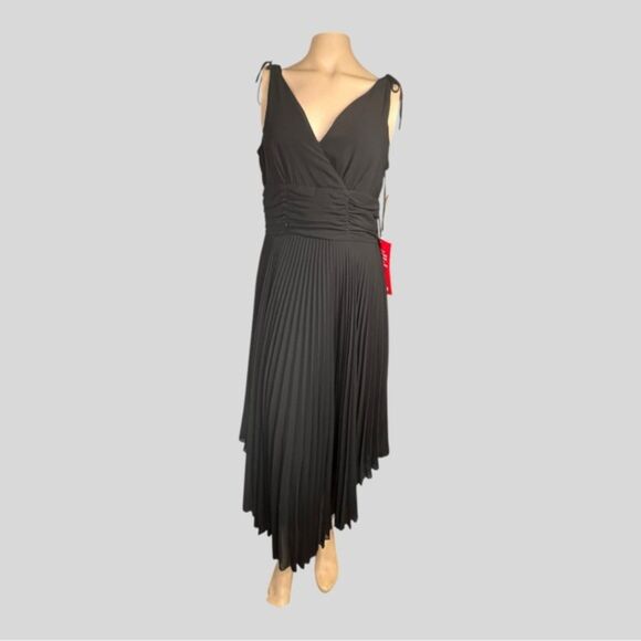 Vintage D.J. Summers Little Black Pleated Dress – Size 8 - Picture 1 of 8